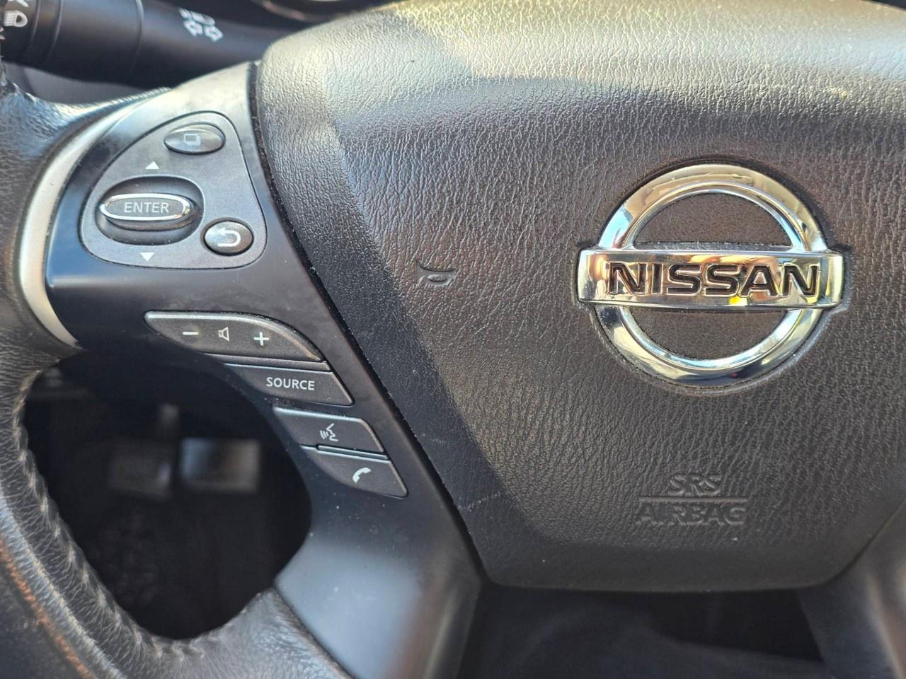 2017 Nissan Pathfinder 4WD 4DR SL Photo