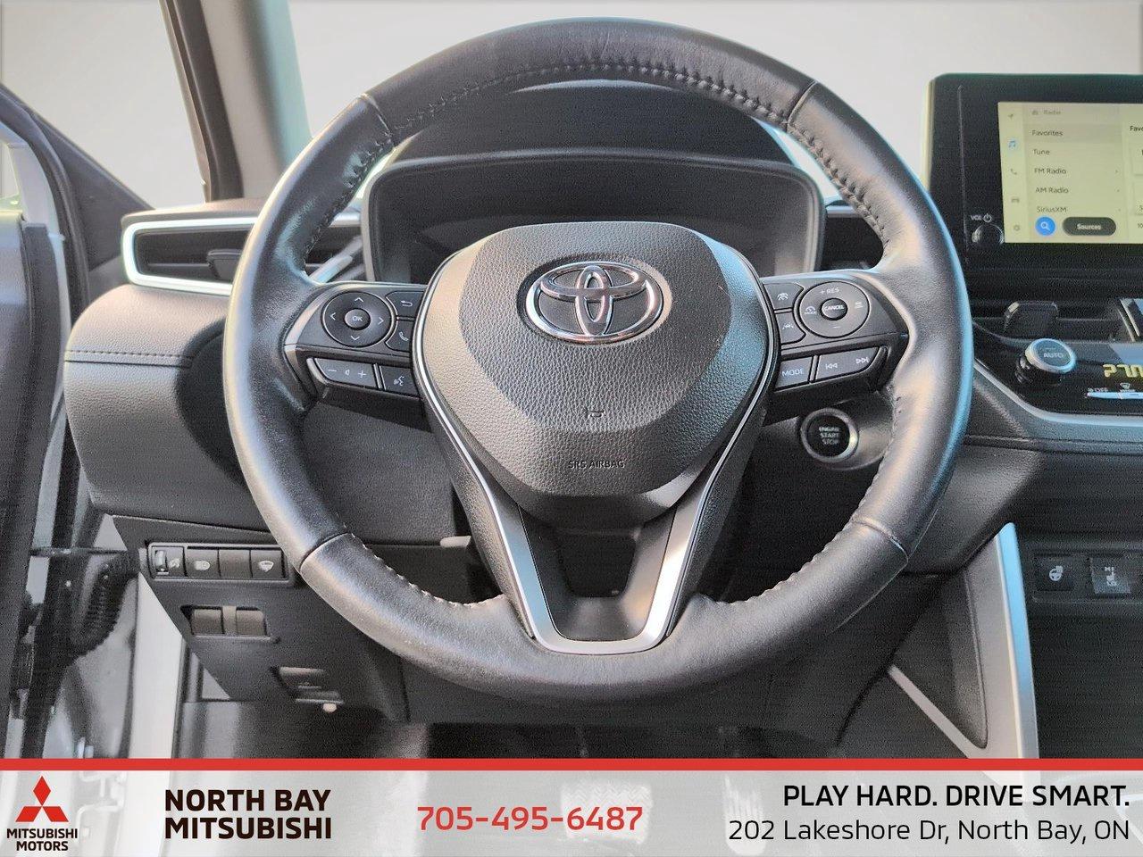 2023 Toyota Corolla Cross LE Photo