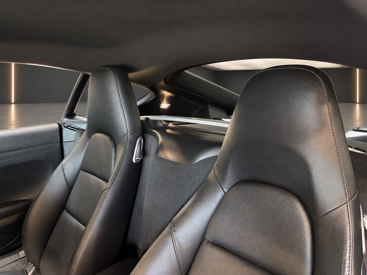 2018 Porsche 718 Cayman  Photo