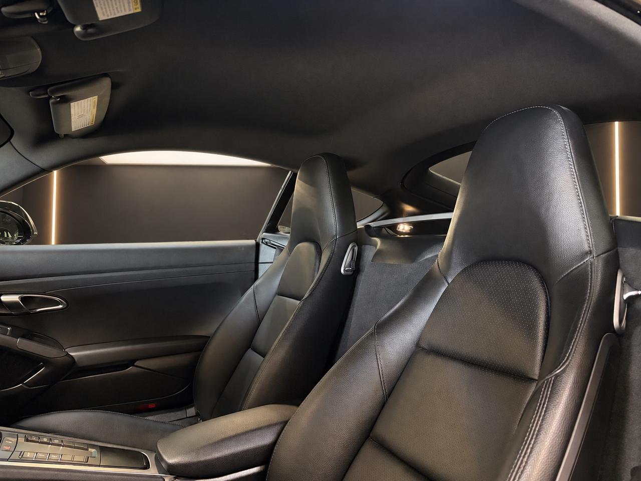 2018 Porsche 718 Cayman  Photo