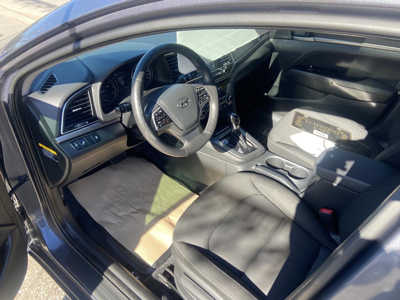 2017 Hyundai Elantra SE Photo