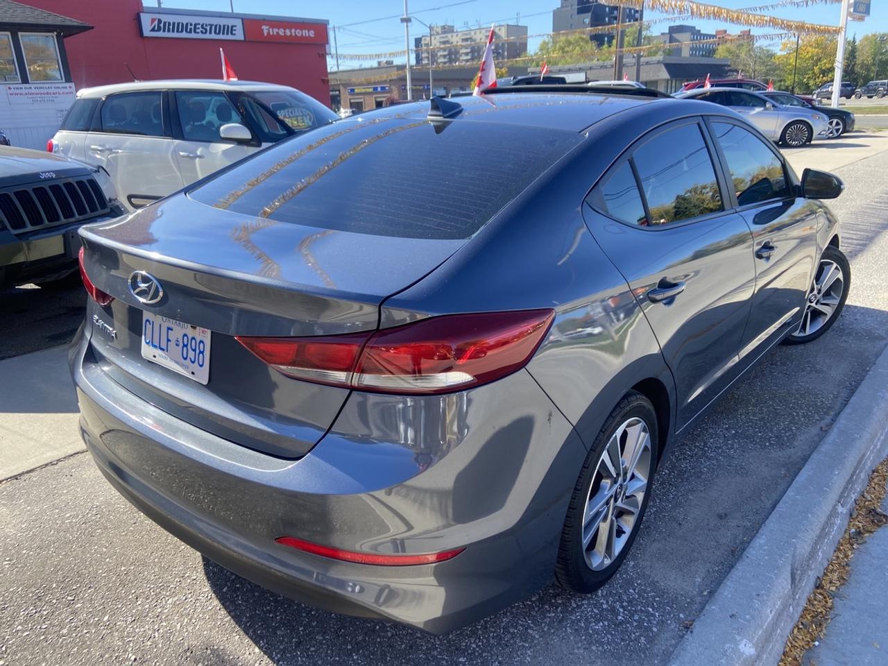 2017 Hyundai Elantra SE Photo3