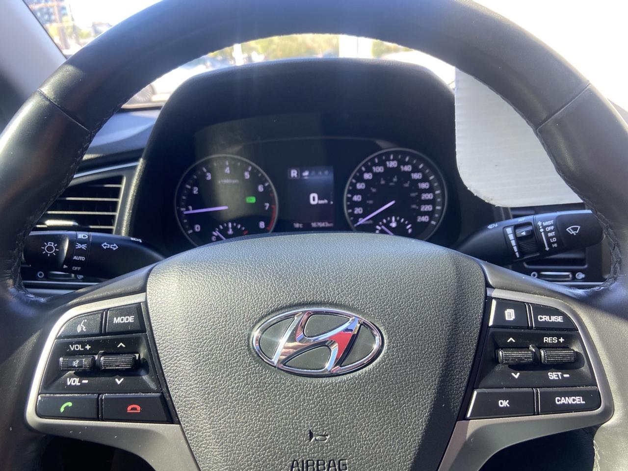 2017 Hyundai Elantra SE Photo