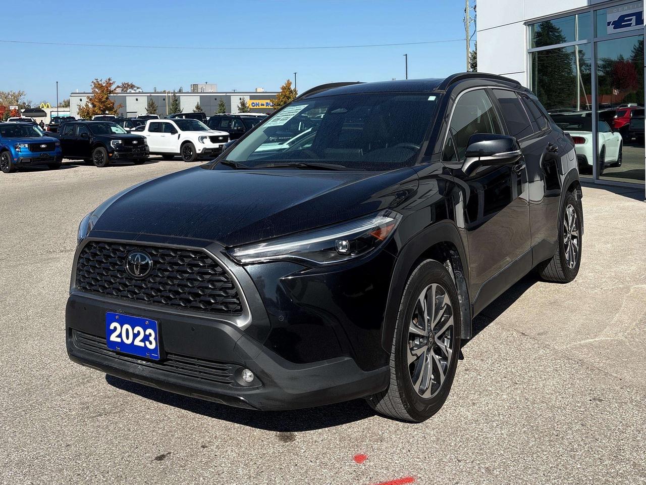 2023 Toyota Corolla Cross XLE Photo