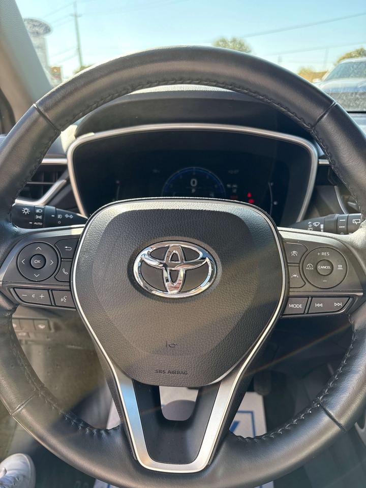 2023 Toyota Corolla Cross XLE Photo