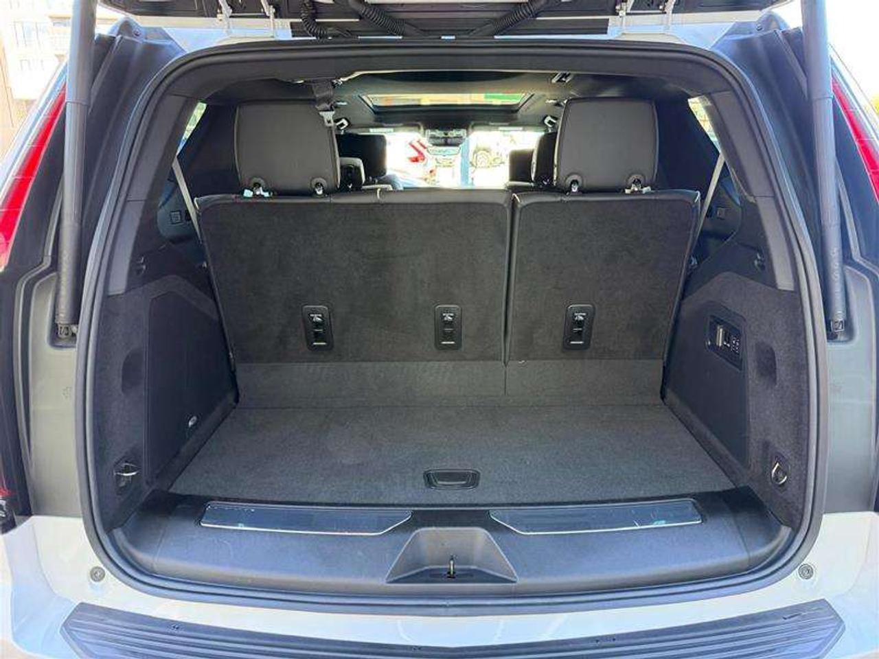 2024 Cadillac Escalade Sport Photo