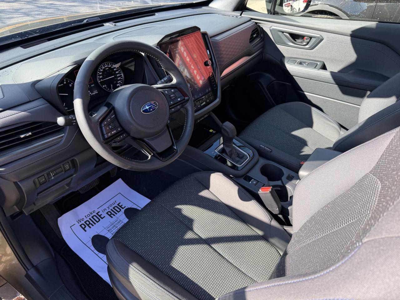 2025 Subaru Forester TOURING Photo
