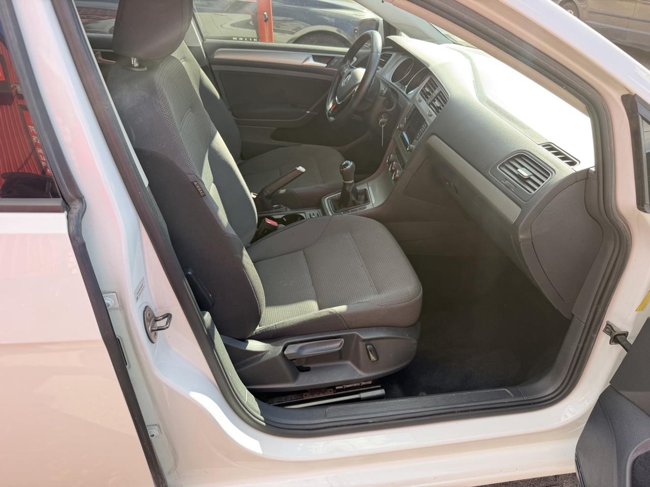 2015 Volkswagen Golf 1.8 TSI Photo
