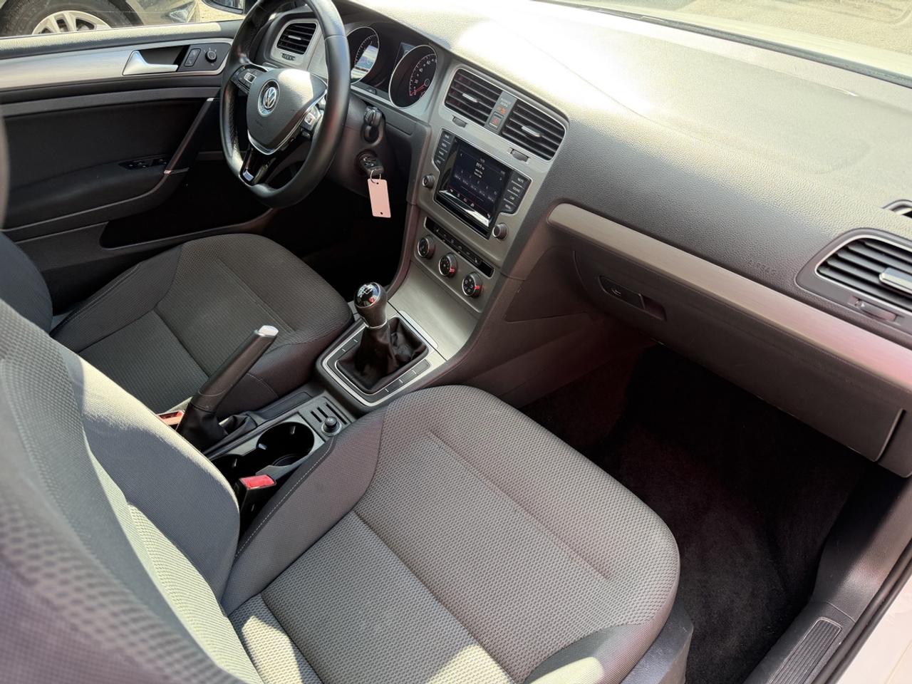 2015 Volkswagen Golf 1.8 TSI Photo