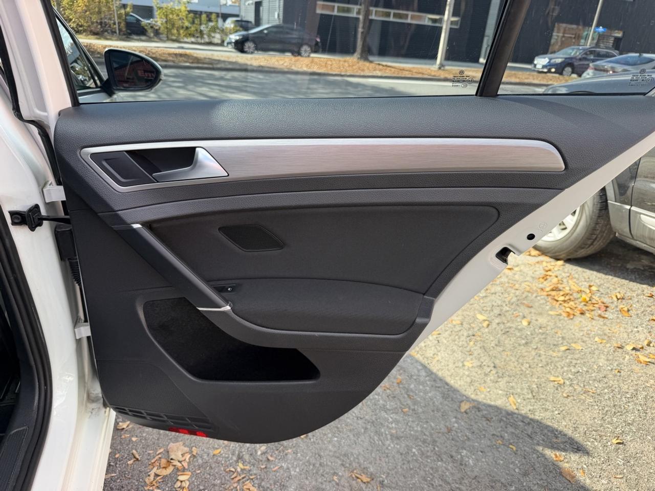 2015 Volkswagen Golf 1.8 TSI Photo