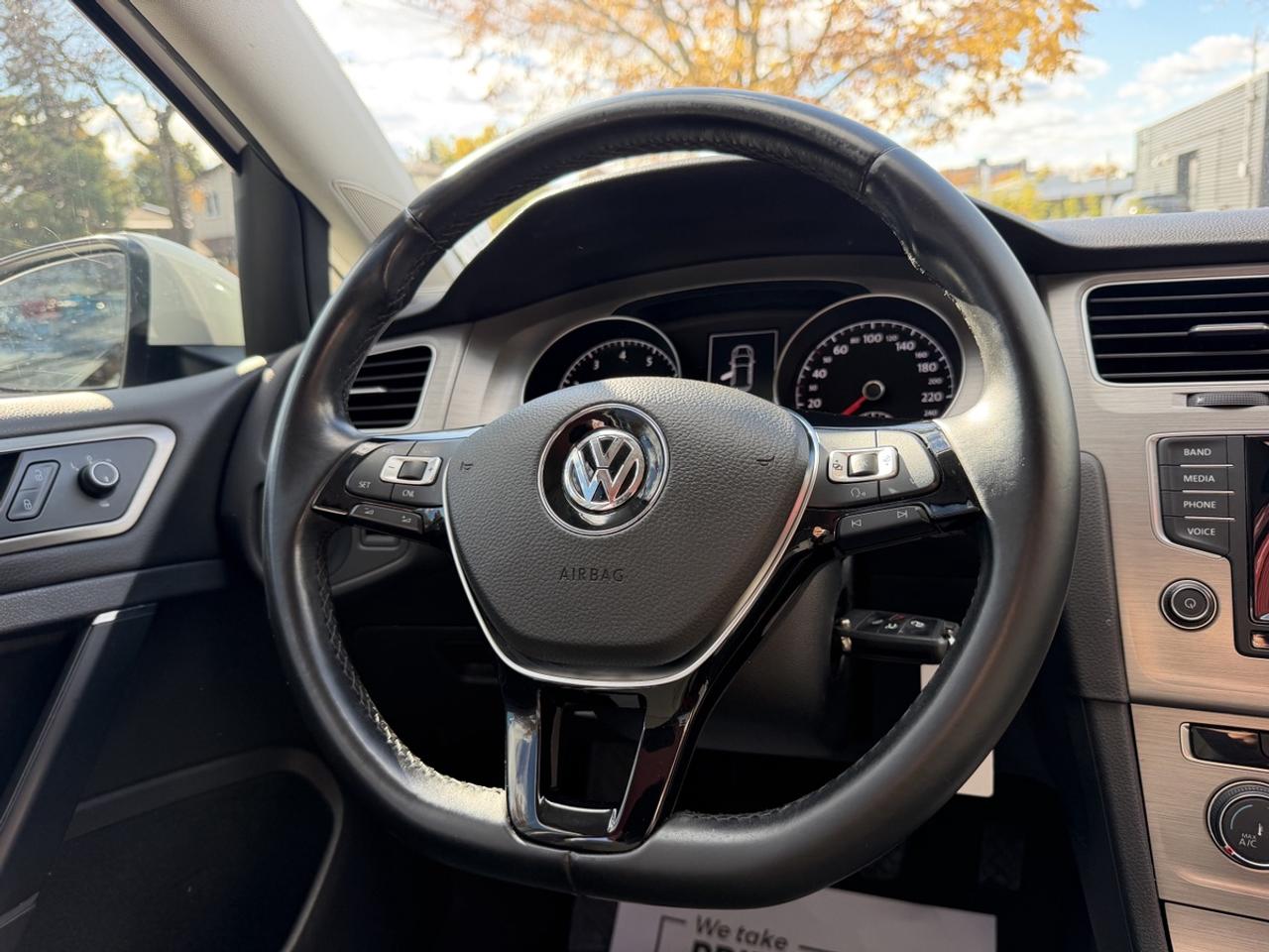 2015 Volkswagen Golf 1.8 TSI Photo