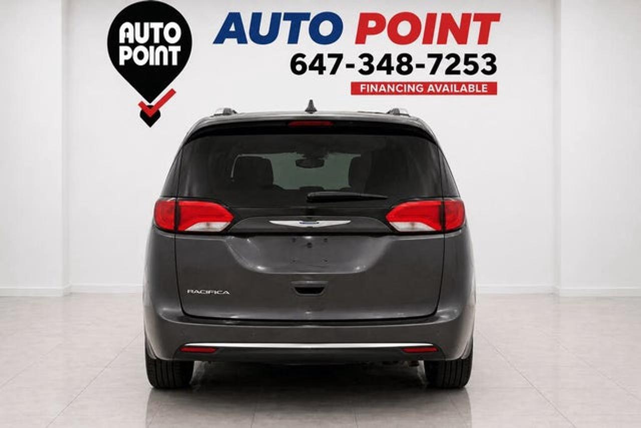 2017 Chrysler Pacifica Touring L Photo