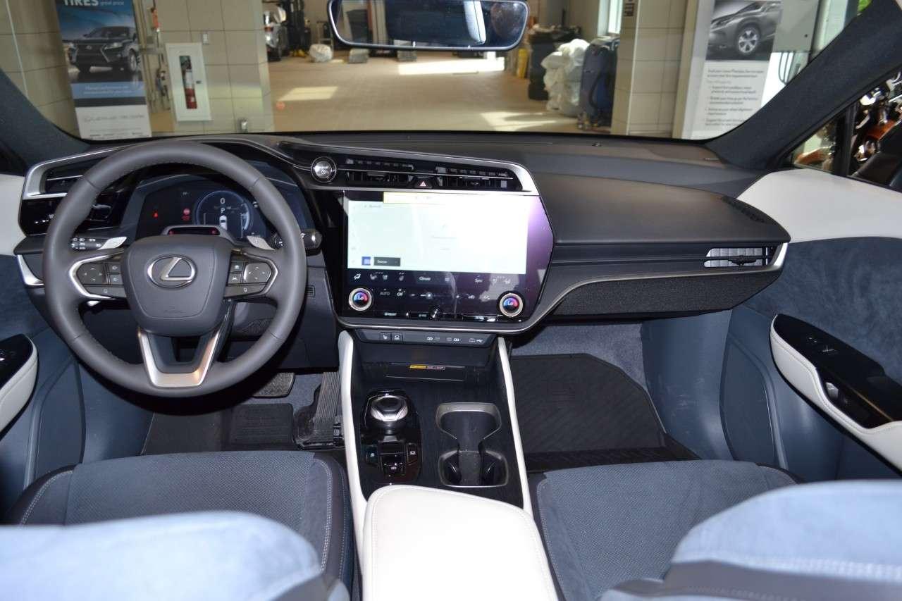 2025 Lexus Others LUXURY Photo