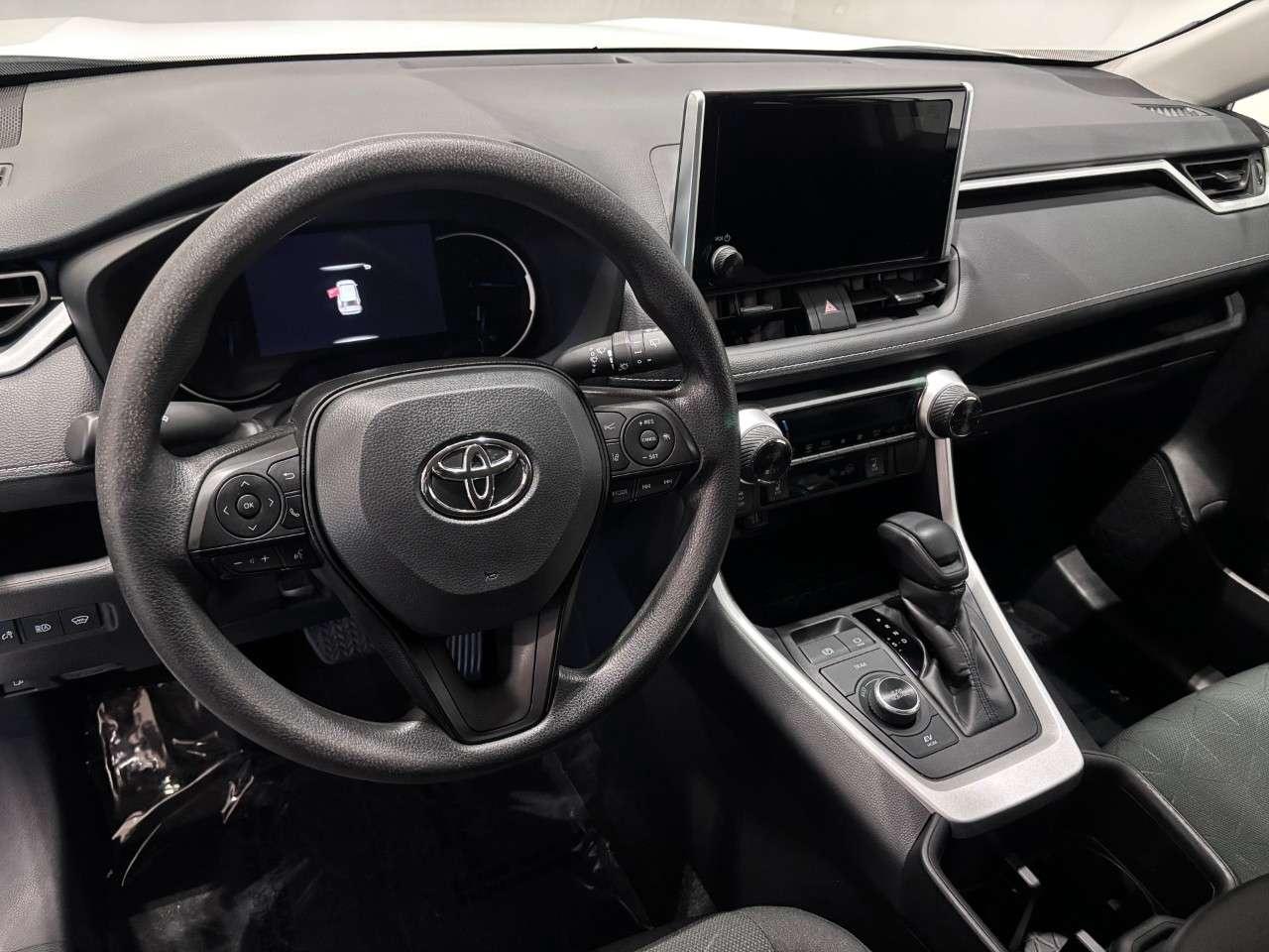2023 Toyota RAV4 Hybrid LE AWD Photo