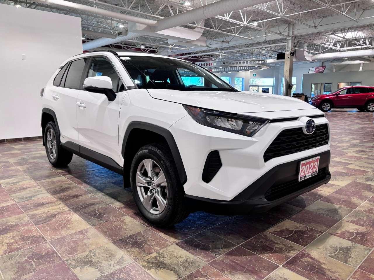 2023 Toyota RAV4 Hybrid LE AWD Photo