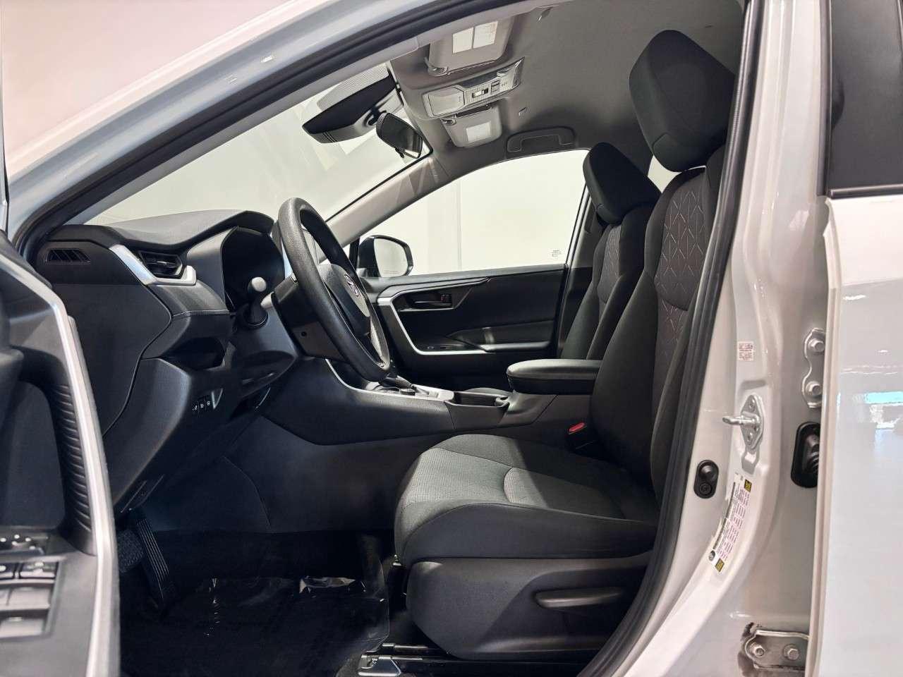 2023 Toyota RAV4 Hybrid LE AWD Photo