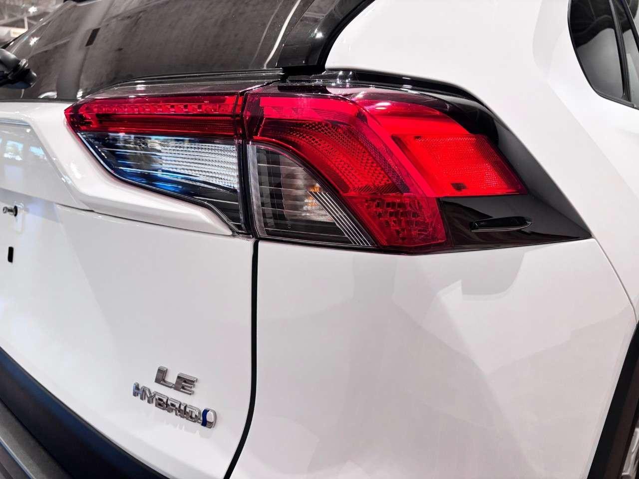 2023 Toyota RAV4 Hybrid LE AWD Photo