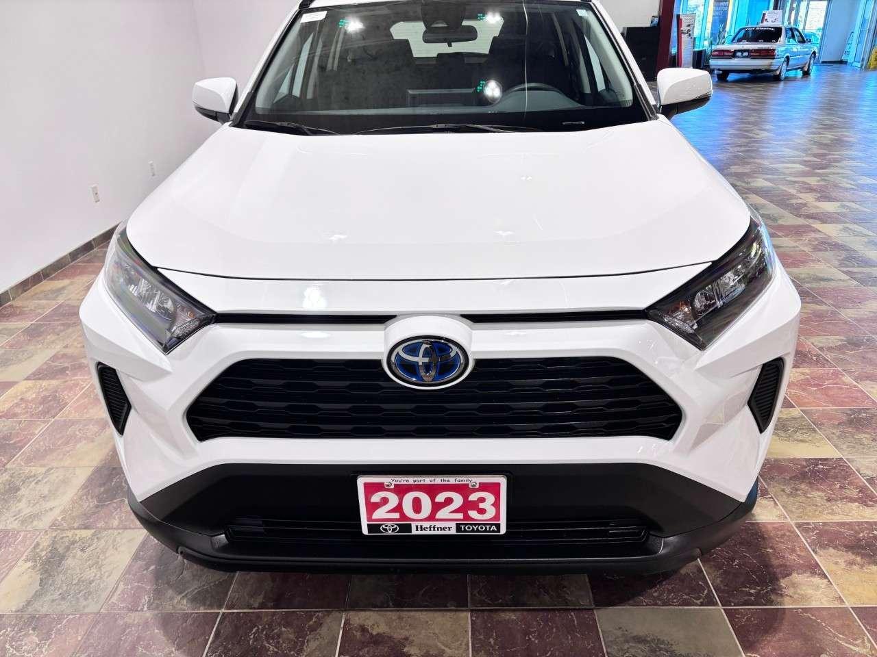 2023 Toyota RAV4 Hybrid LE AWD Photo