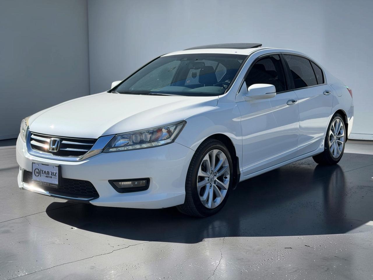 2015 Honda Accord Touring Photo