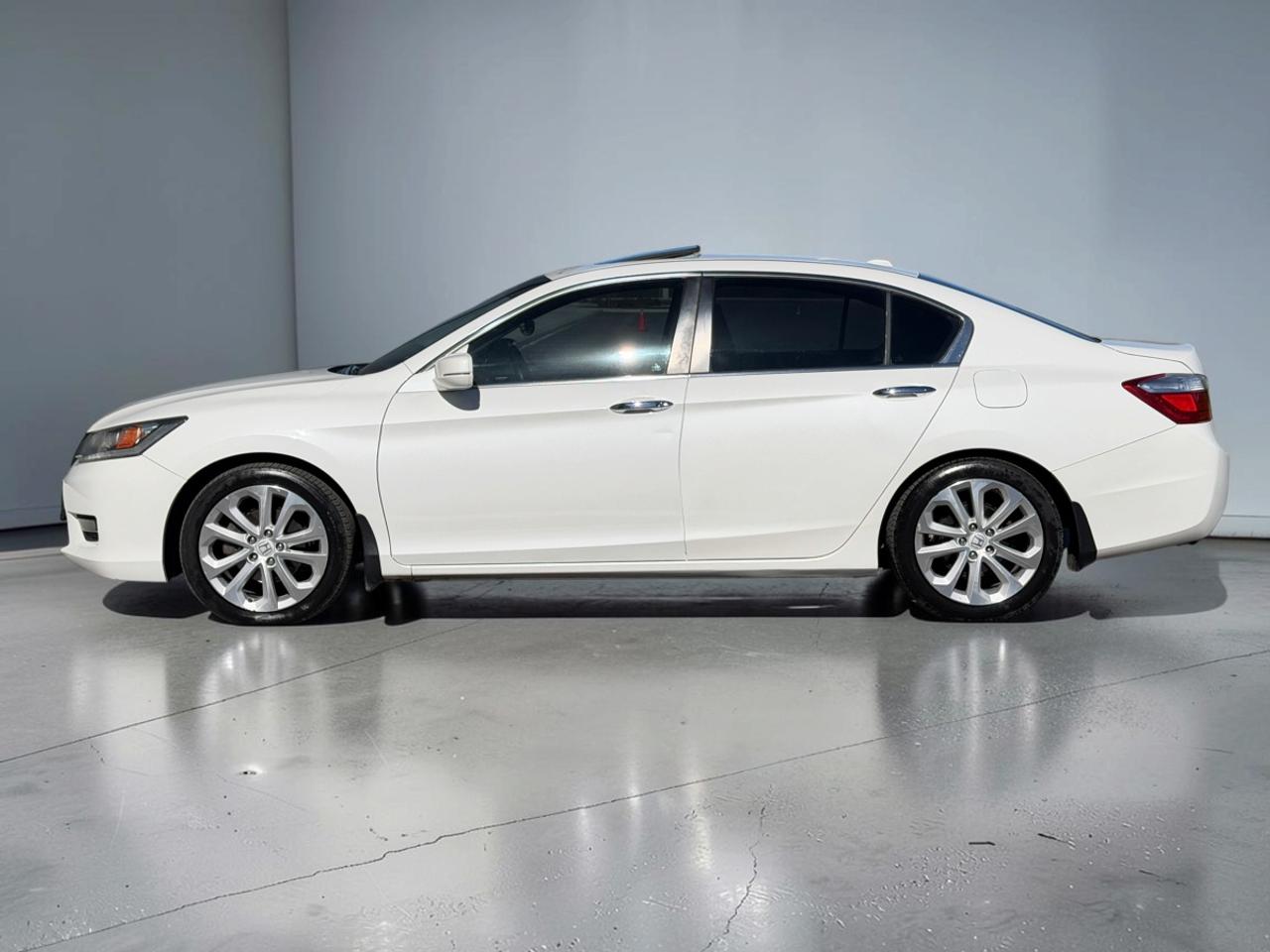 2015 Honda Accord Touring Photo