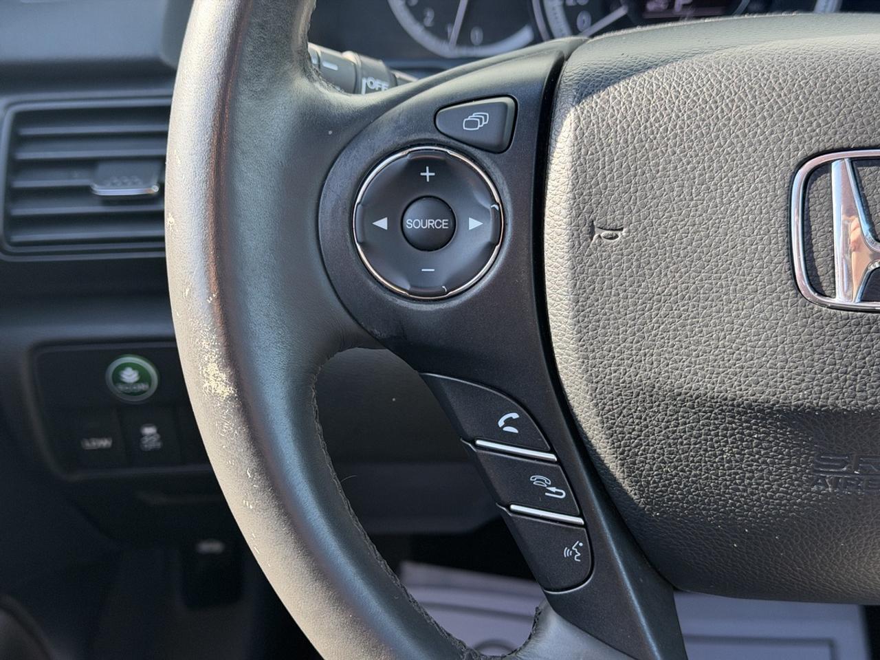 2015 Honda Accord Touring Photo