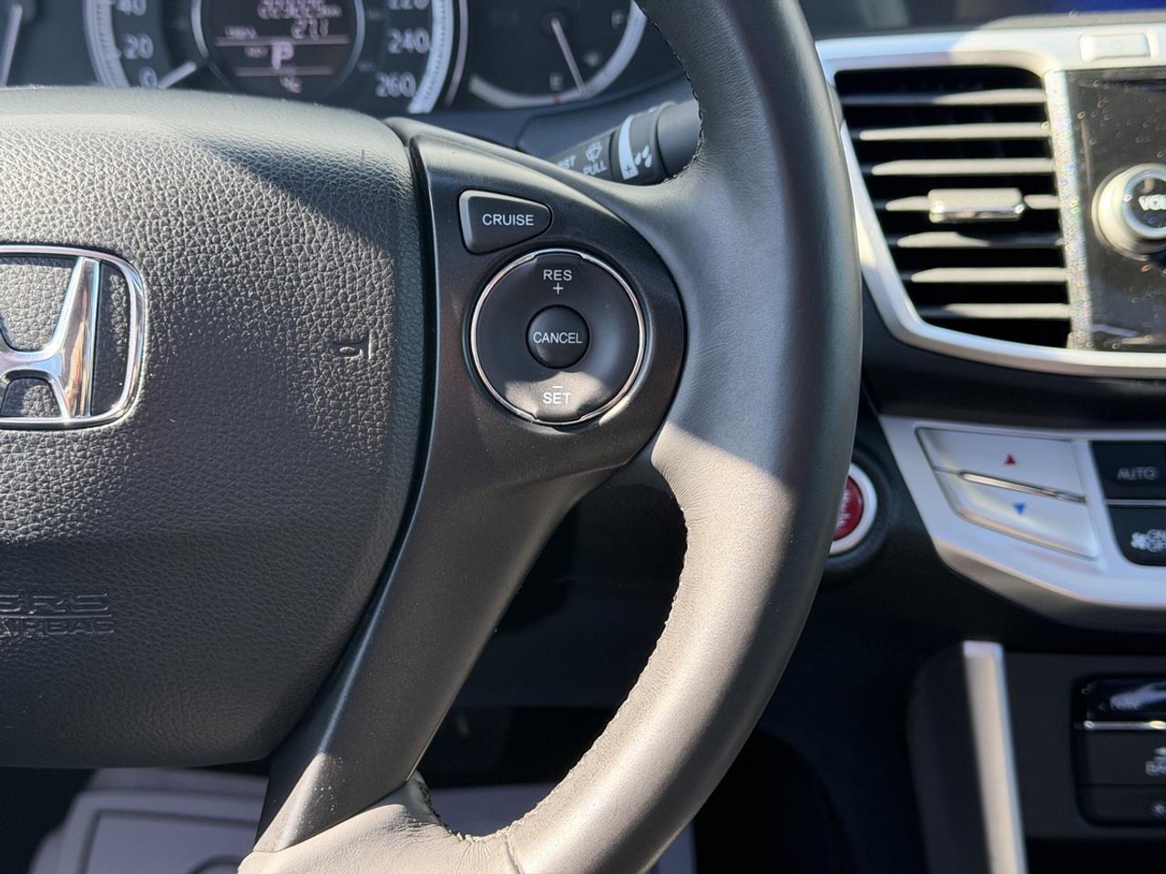 2015 Honda Accord Touring Photo