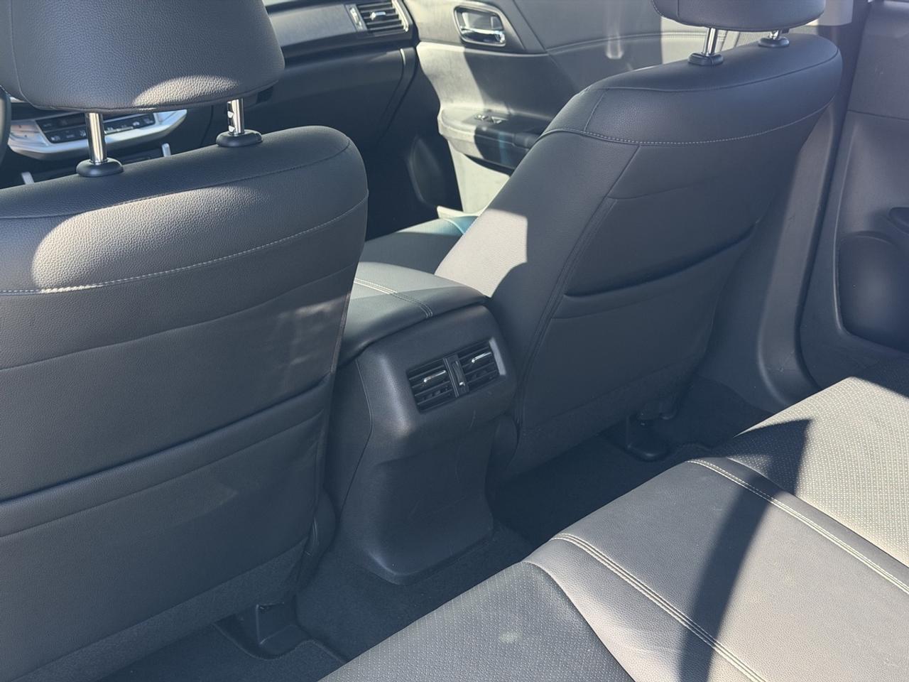 2015 Honda Accord Touring Photo