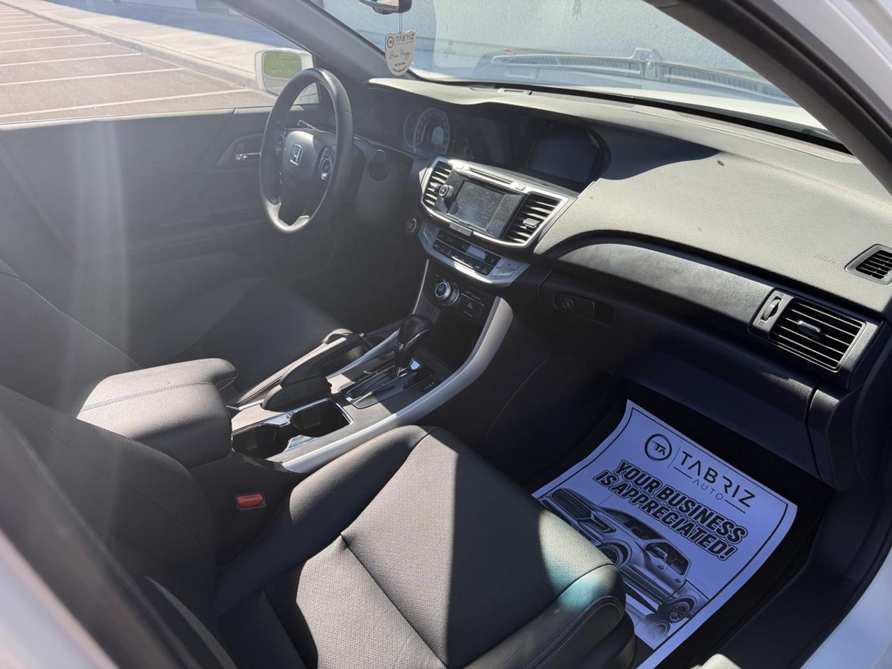 2015 Honda Accord Touring Photo