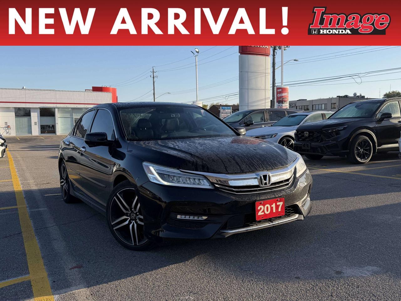 2017 Honda Accord Touring   LEATHER   SUNROOF   NO CLAIMS Photo0