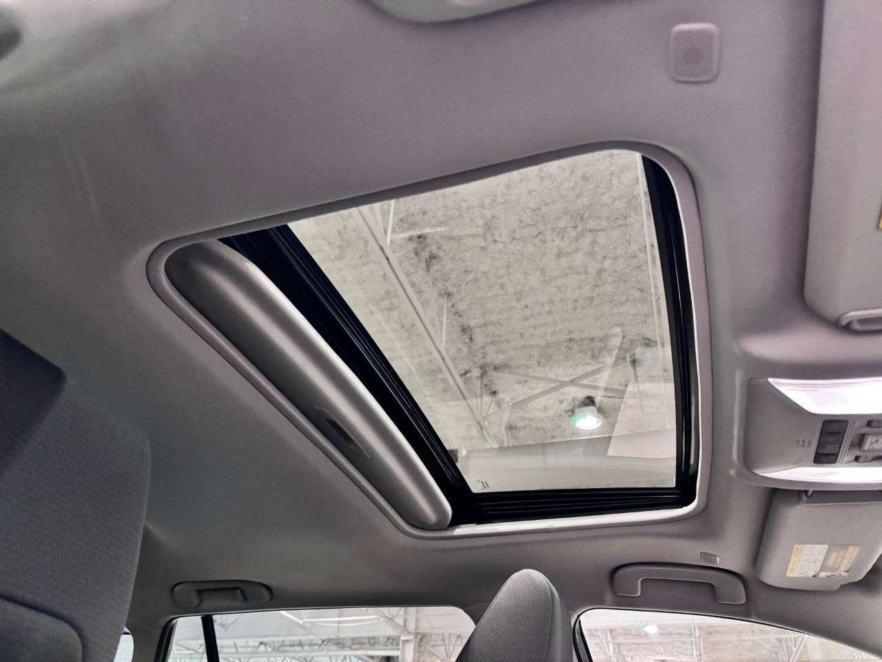2024 Toyota RAV4 Hybrid XLE AWD Photo