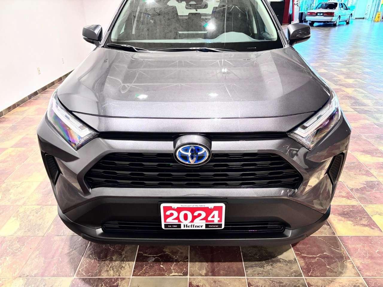 2024 Toyota RAV4 Hybrid XLE AWD Photo