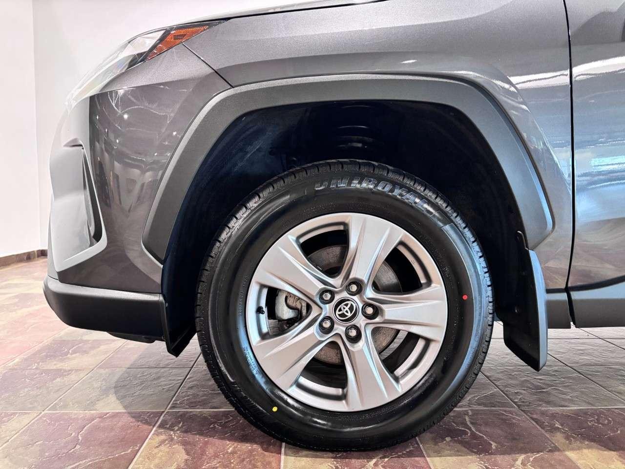 2024 Toyota RAV4 Hybrid XLE AWD Photo