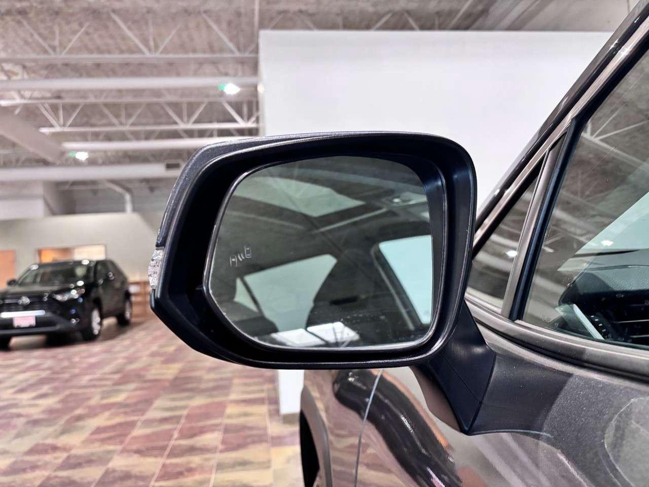 2024 Toyota RAV4 Hybrid XLE AWD Photo