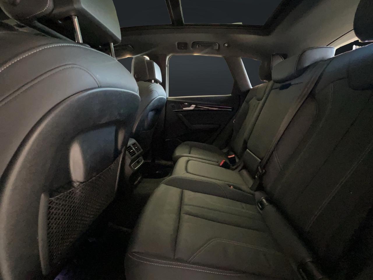 2022 Audi Q5 Premium Plus Photo