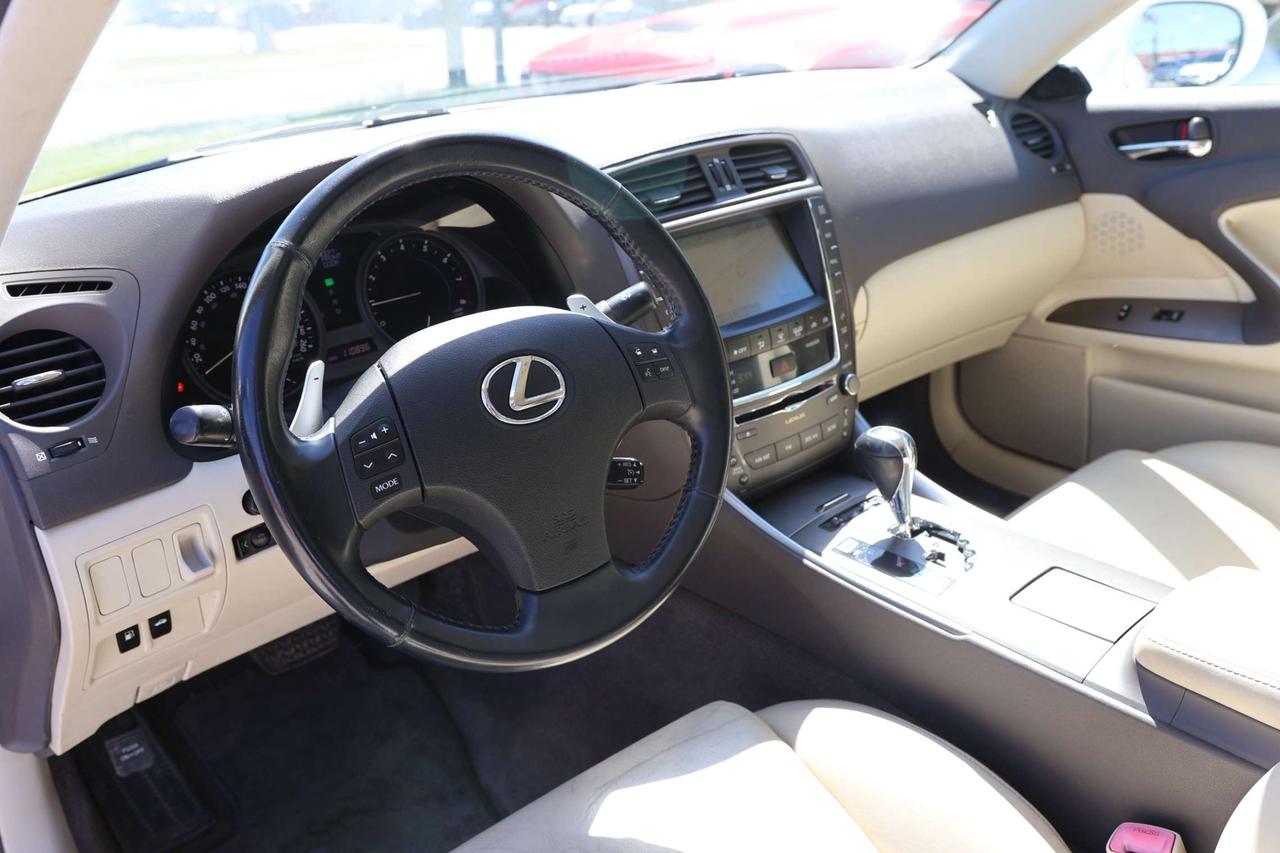 2009 Lexus IS 250-AWD/NAV/B CAM/LEATHER/P SEATS/H SEATS/SUNROOF/P WINDOWS&MIRRORS/PUSH START/KEYLESS/CRUISE CONTROL Photo