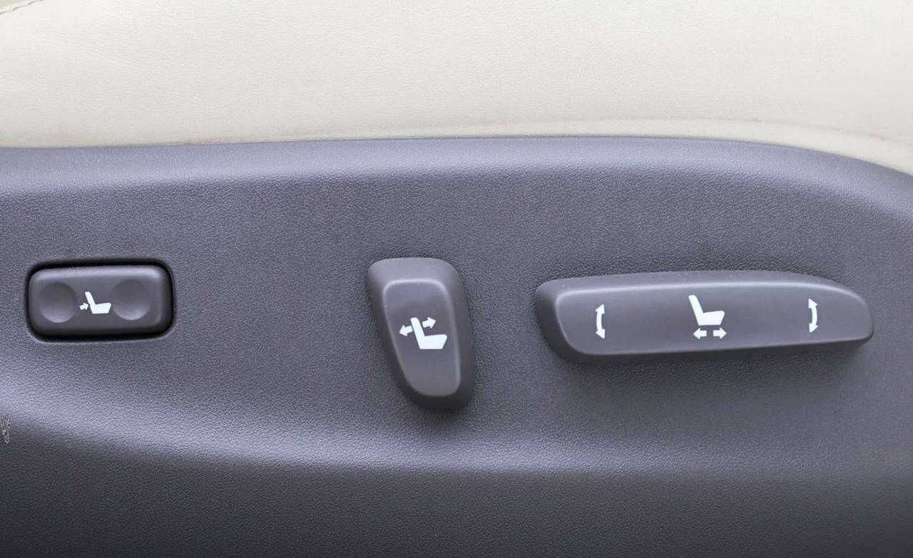 2009 Lexus IS 250-AWD/NAV/B CAM/LEATHER/P SEATS/H SEATS/SUNROOF/P WINDOWS&MIRRORS/PUSH START/KEYLESS/CRUISE CONTROL Photo