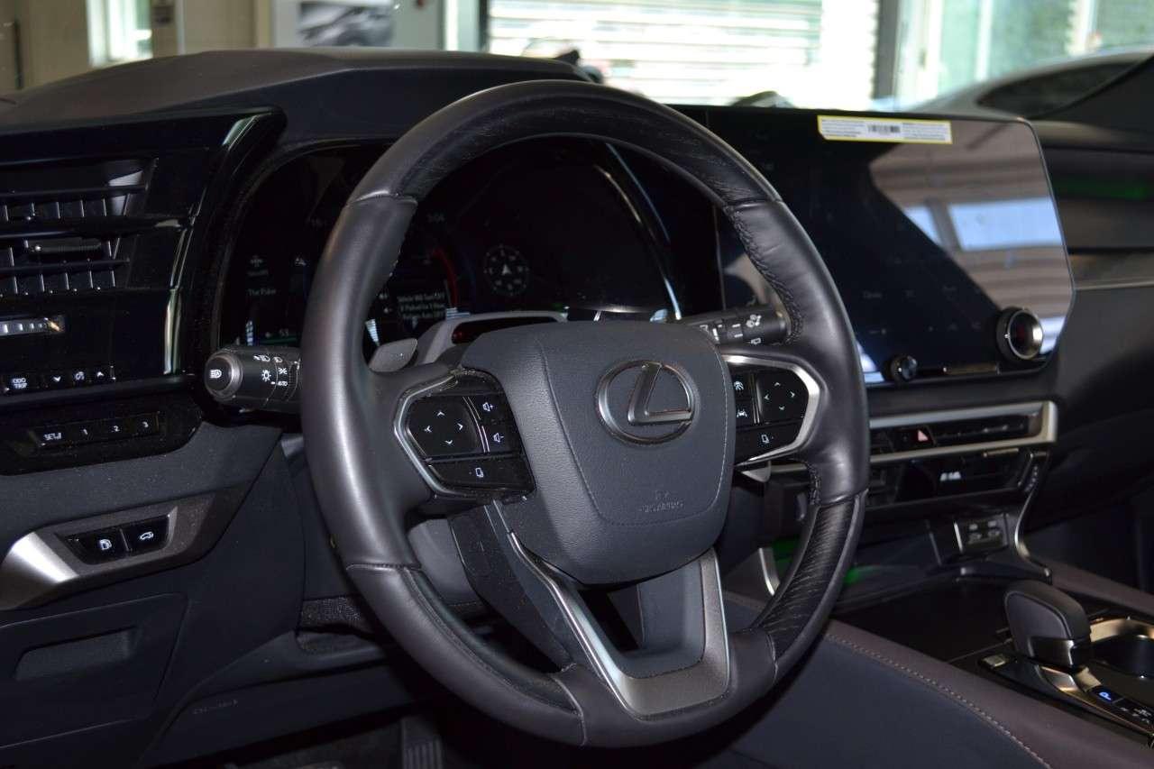2025 Lexus RX 450h EXECUTIVE Photo