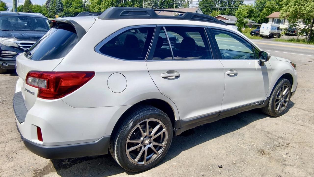 2015 Subaru Outback LIMITED Photo