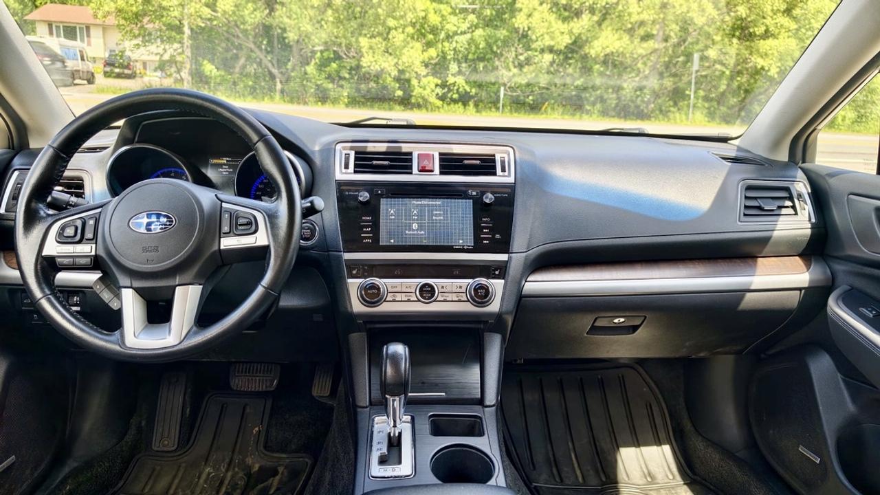 2015 Subaru Outback LIMITED Photo