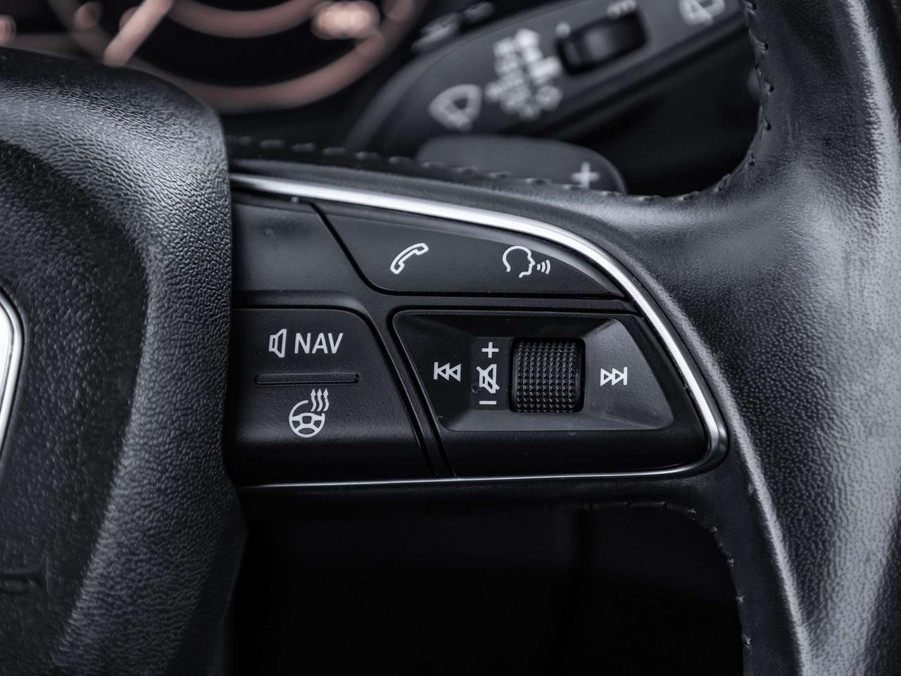 2020 Audi Q5 E Plug-In Hybrid Quattro AWD   Panoramic Sunroof   Leather   Heated Seats Photo