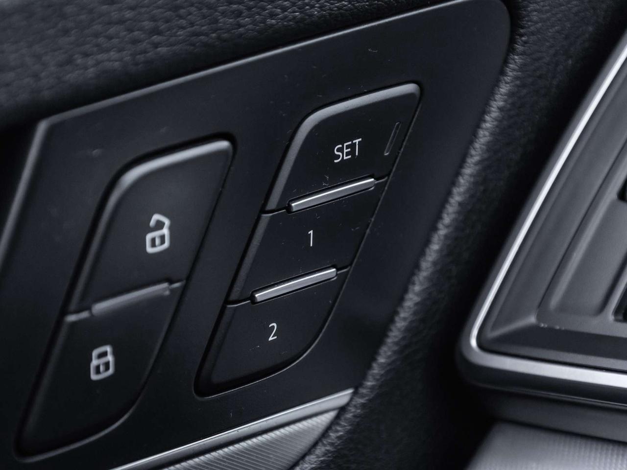 2020 Audi Q5 E Plug-In Hybrid Quattro AWD   Panoramic Sunroof   Leather   Heated Seats Photo