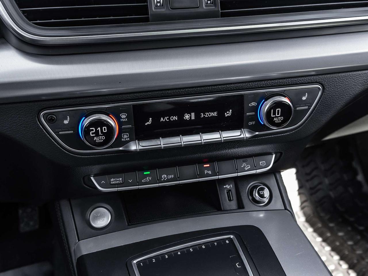 2020 Audi Q5 E Plug-In Hybrid Quattro AWD   Panoramic Sunroof   Leather   Heated Seats Photo