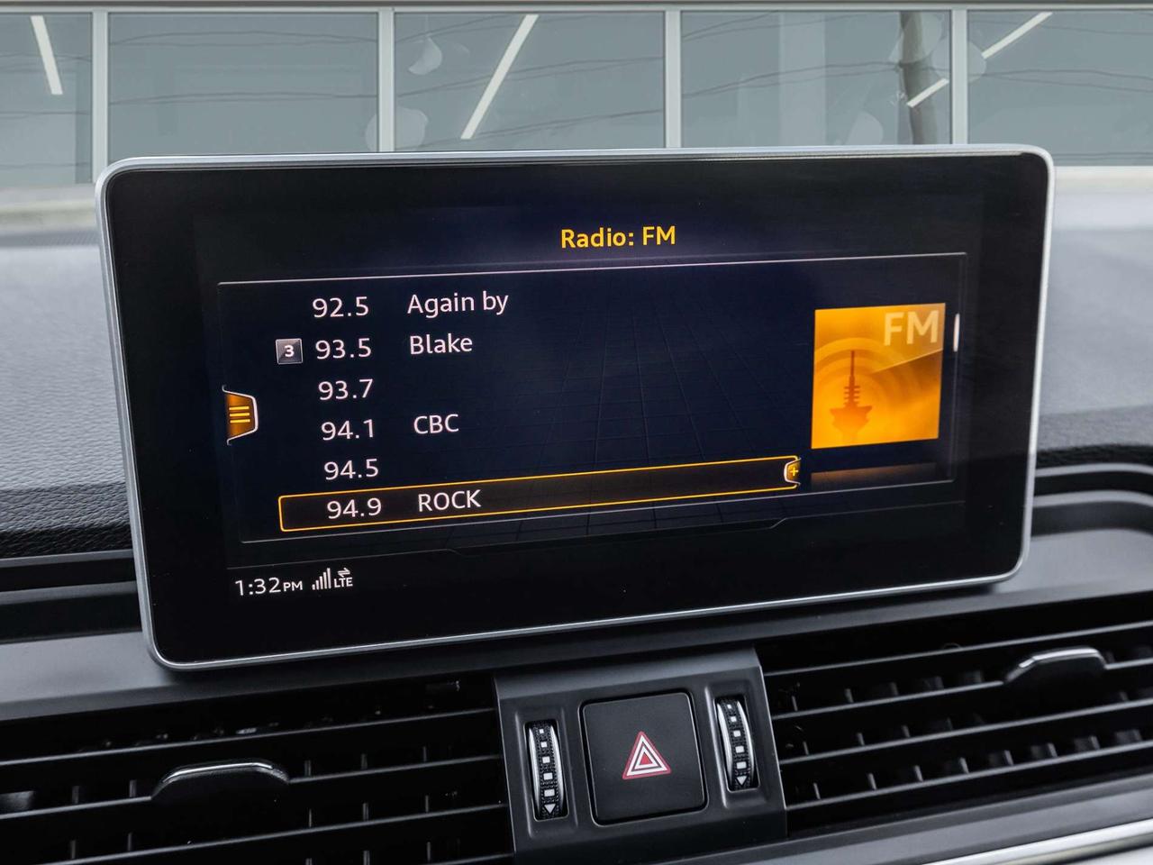 2020 Audi Q5 E Plug-In Hybrid Quattro AWD   Panoramic Sunroof   Leather   Heated Seats Photo