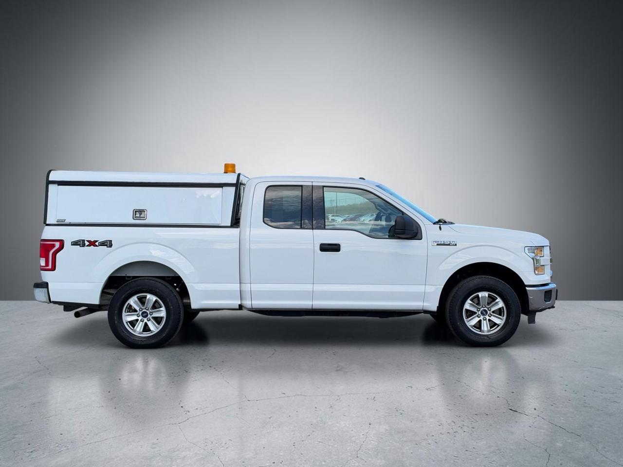 2016 Ford F-150 XLT/5.0L/V8/4X4/SuperCrew/6.5' Box/ Photo2