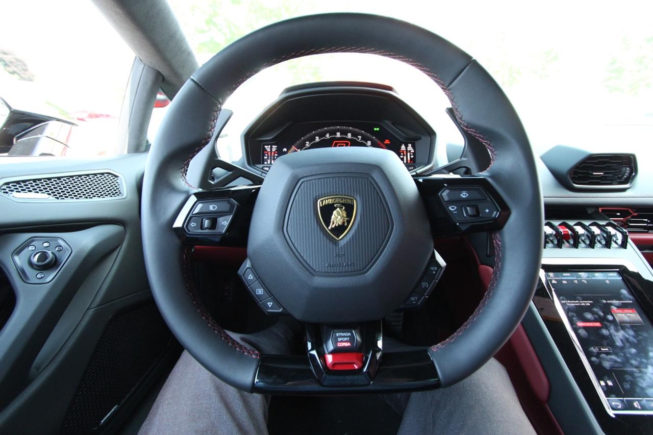 2023 Lamborghini Huracan EVO AWD Photo