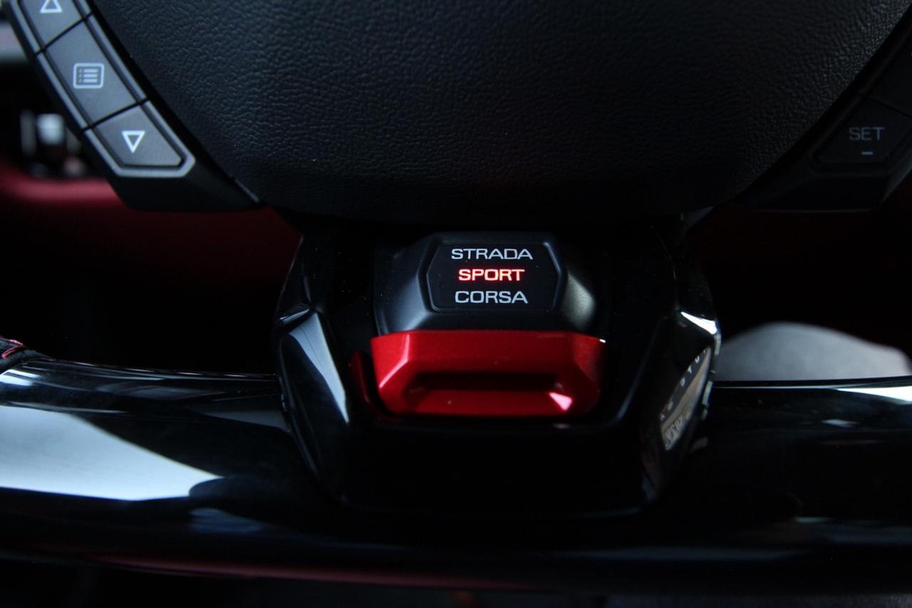 2023 Lamborghini Huracan EVO AWD Photo
