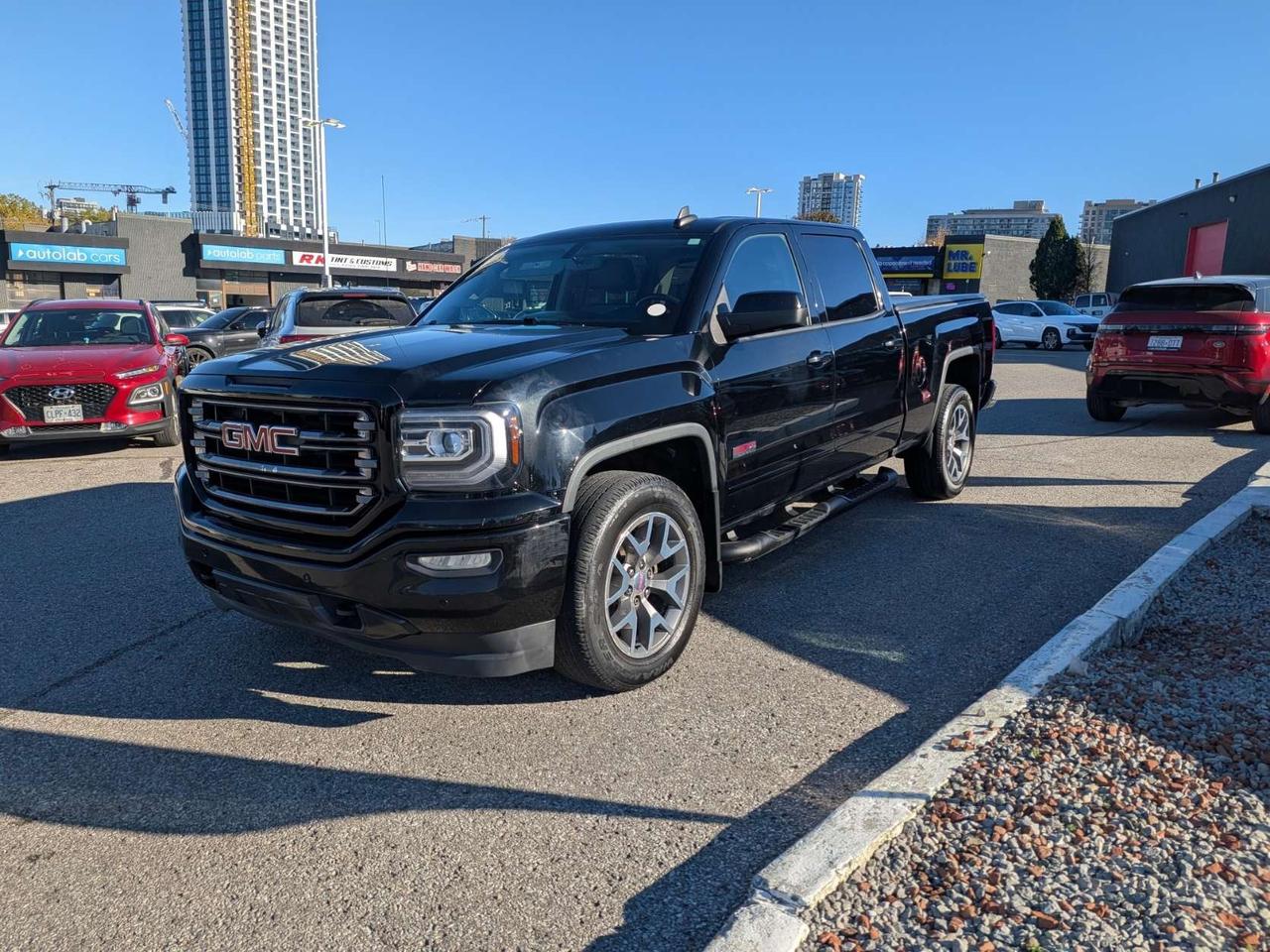 2018 GMC Sierra 1500 4WD Crew Cab 153.0 SLT   5.3L V8   Heated Seats   Backup Camera Photo2