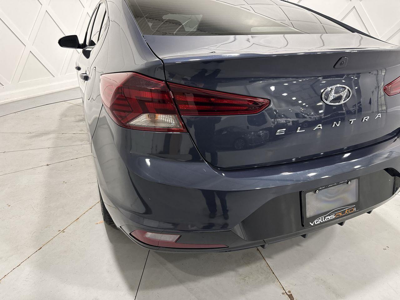 2020 Hyundai Elantra Preferred w/Sun & Safety Package 4dr Sedan Photo