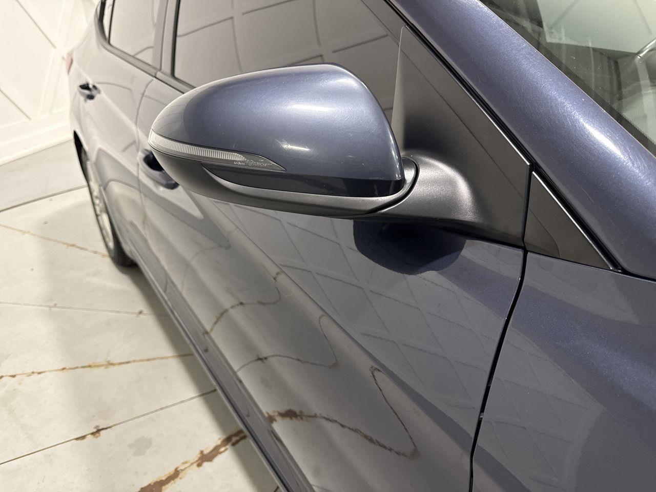 2020 Hyundai Elantra Preferred w/Sun & Safety Package 4dr Sedan Photo