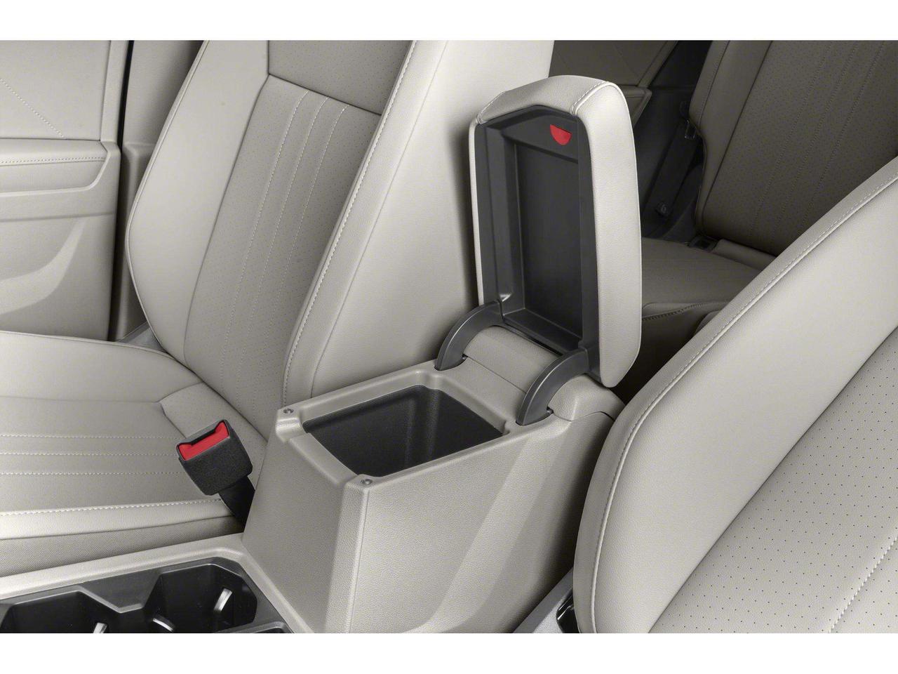 2024 Volkswagen Tiguan Comfortline R-Line Black Edition Photo